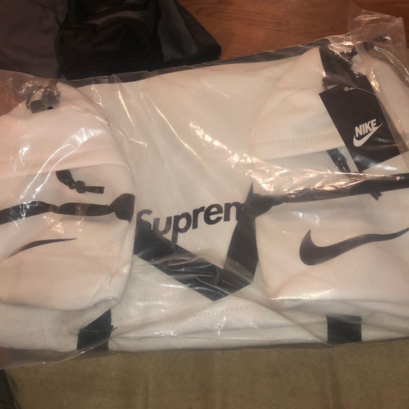 nike supreme duffle